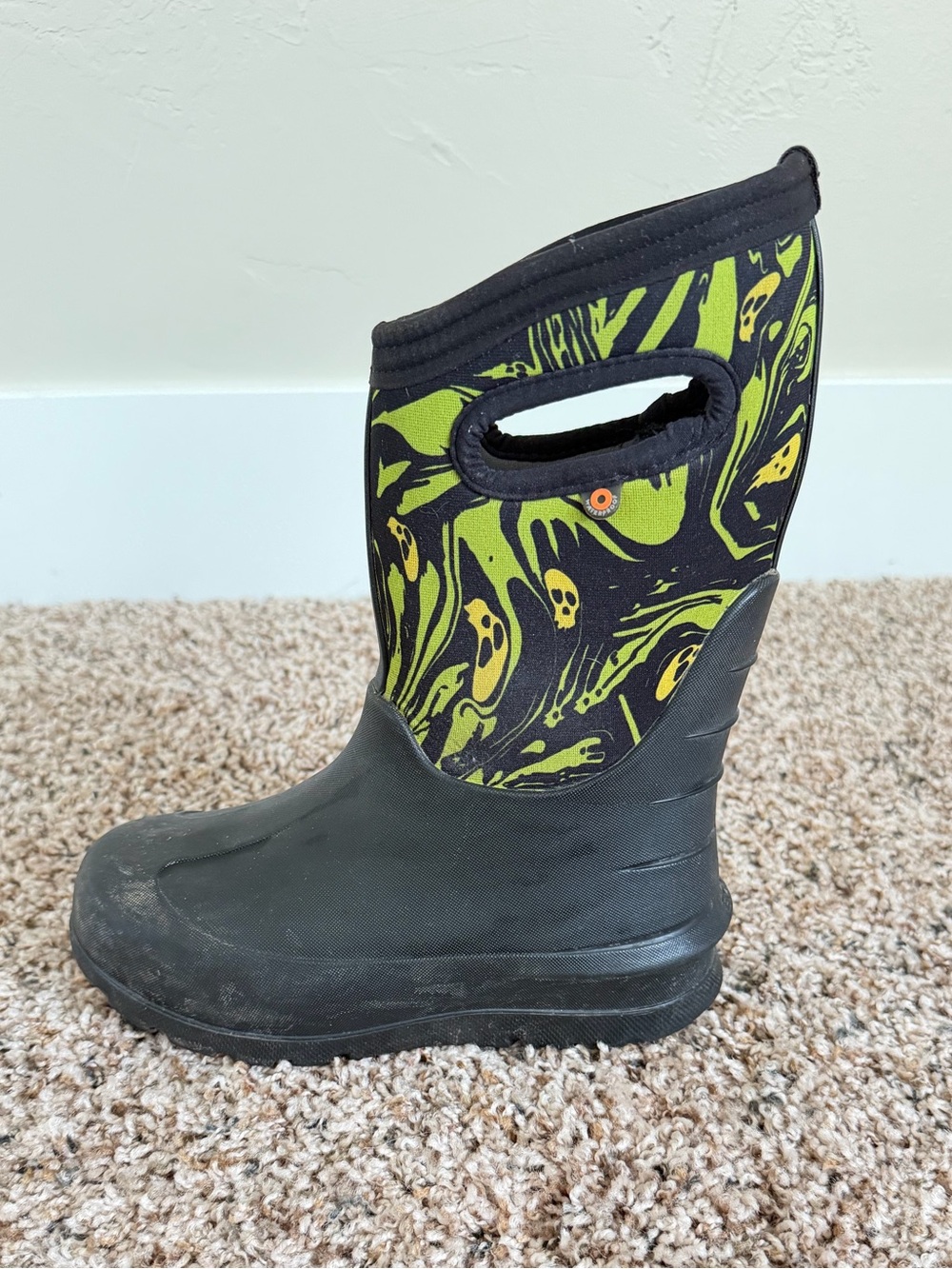 BOGS Kid’s Neo-Classic Spooky Winter Boots, size 13K